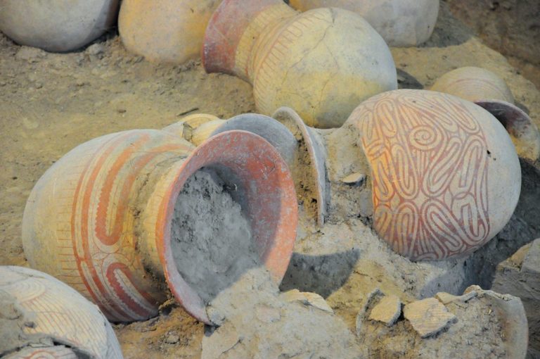 Fouilles sur Ban Chiang site archéologique