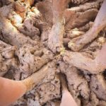 Malaxage des enduits et matériaux en construction naturelle