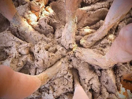 Malaxage des enduits et matériaux en construction naturelle