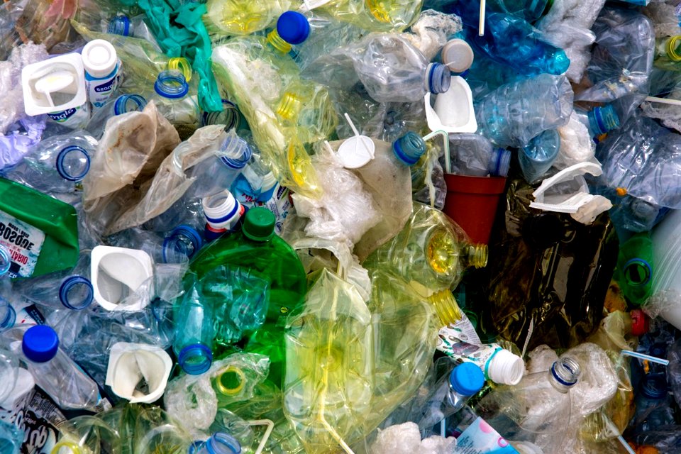 Déchets plastiques polluants