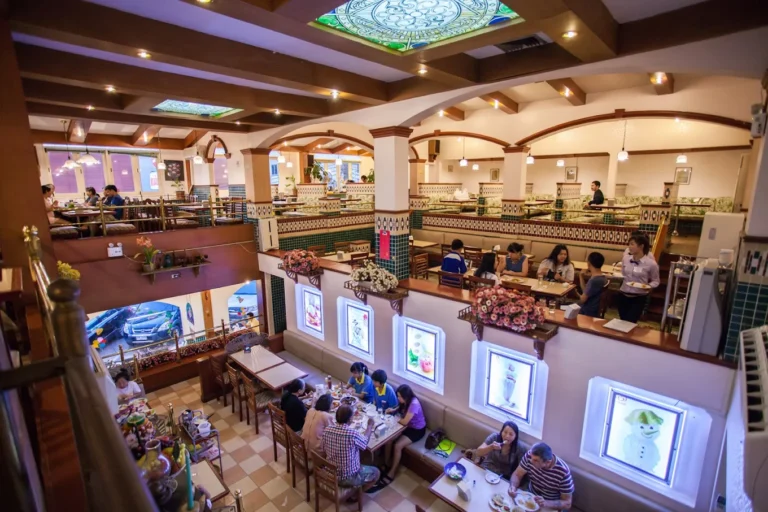 Le Maeya Restaurant est l’une des adresses les plus réputées d’Udon Thani