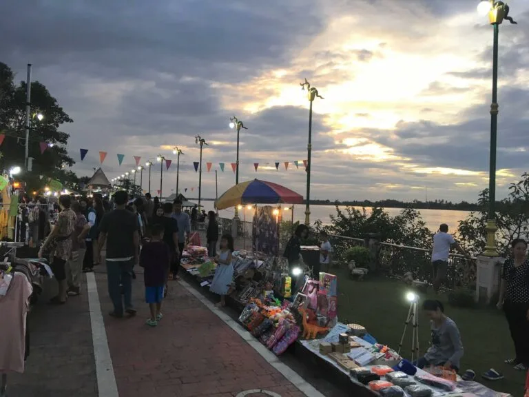 Marché de nuit à Nong Khai