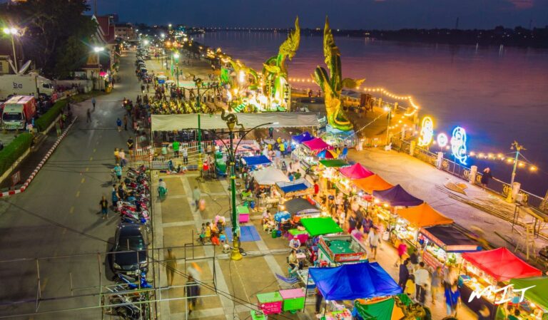 Marcher de nuit, Nong Khai, Thaïlande