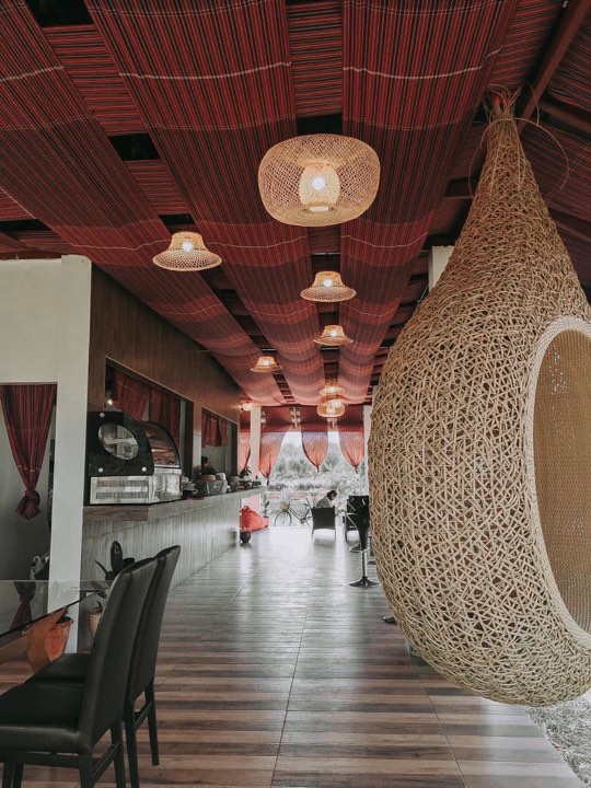 La salle à manger de la Suwan Organic Farmstay