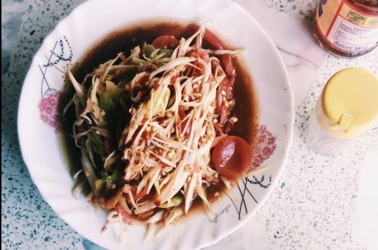 Som tam, papaya salad