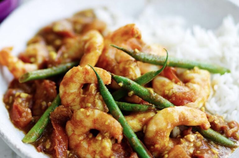 Kung Nam Makham, stir fried prawn with tamarind sauce