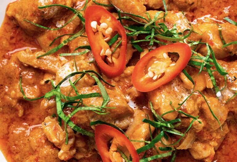 Panang kai, red curry with chicken