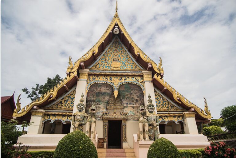 Wat Si Khun Mueang