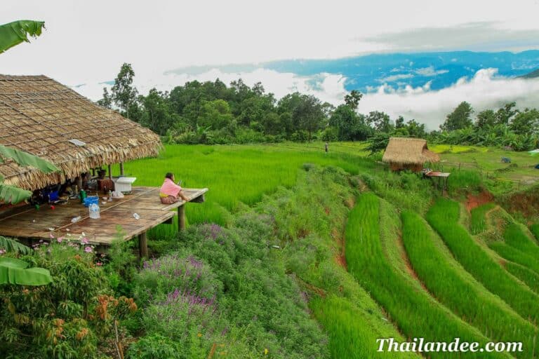 PHOTO: thailandee.com