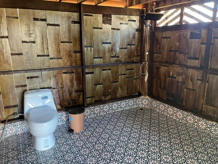 Salle de bain Bungalows Isan traditionnels
