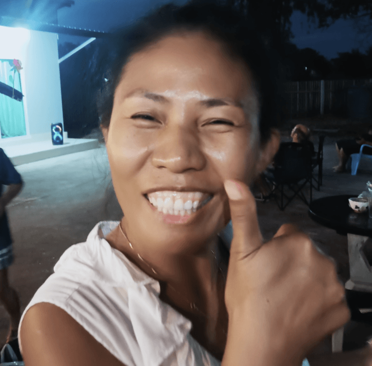 let's go l'Issan, guide thaï qui parle Francais et Anglais