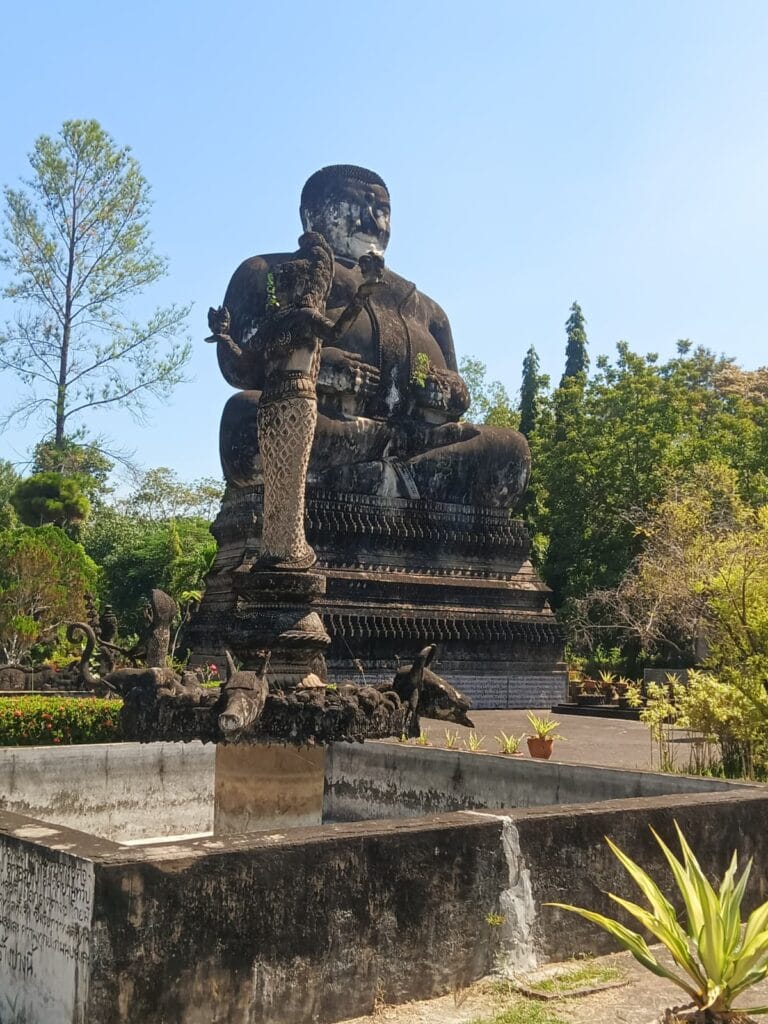 Sala Keo kou, est un mélange de bouddhisme et d’idéologies hindoues