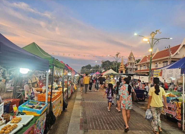 Nong Khai Walking Street Market
