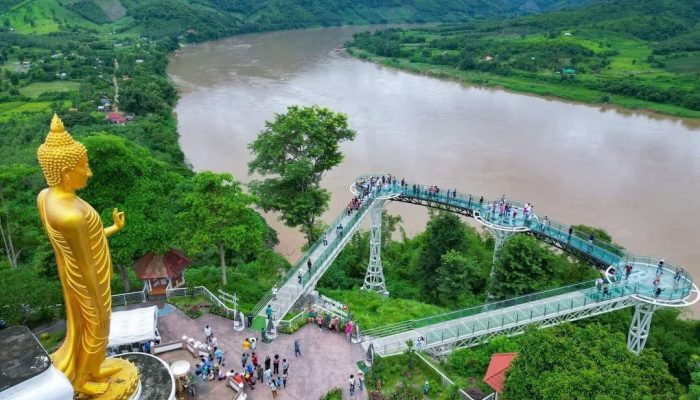 356142824_282631500901870_7972100410101830081_n Le skywalk de Chiang Khan